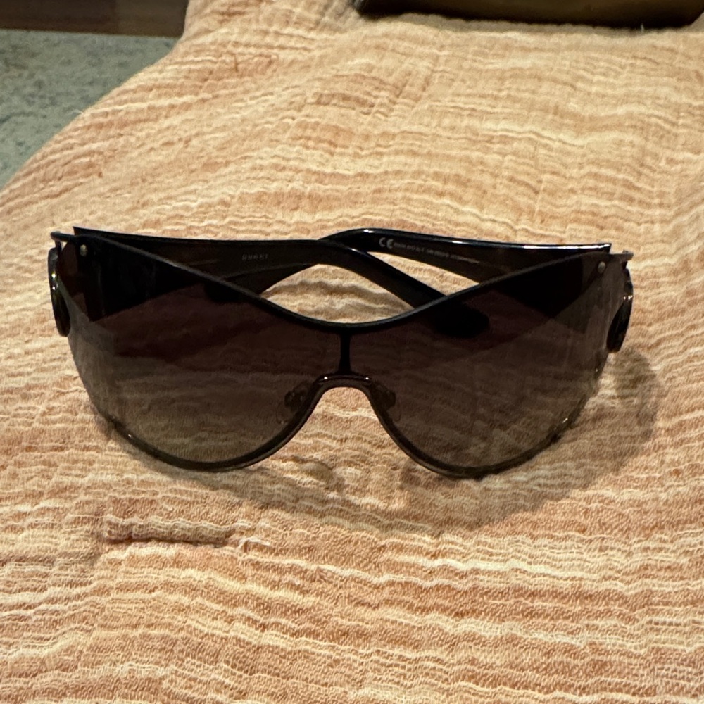 Gucci Black Oversized Sunglasses
